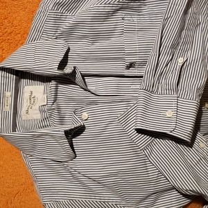 A&F button up